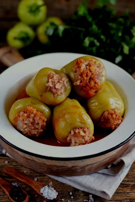 Повар-шашлычник,вокалист, выезд с аппаратурой
