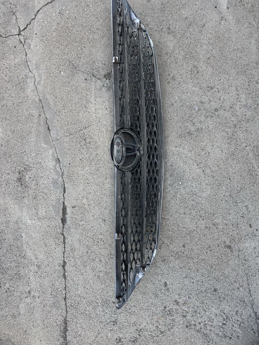 Решетка Камри 30