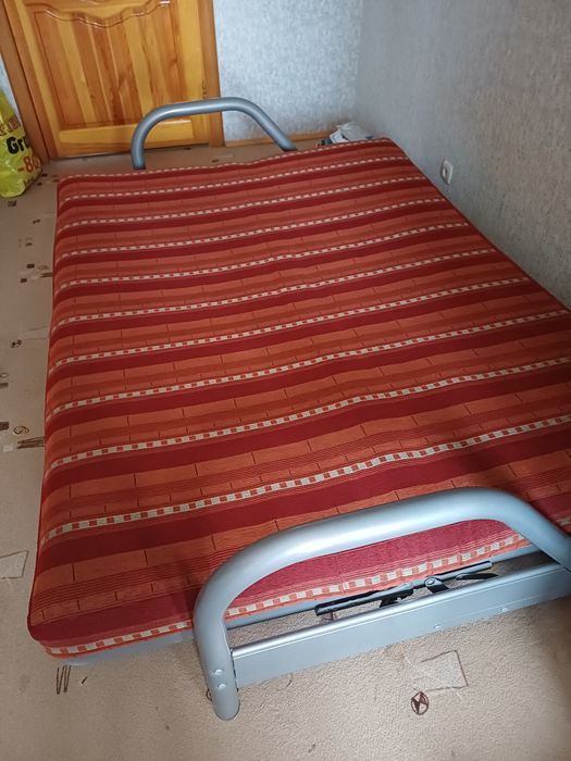 Продам диван раскладной