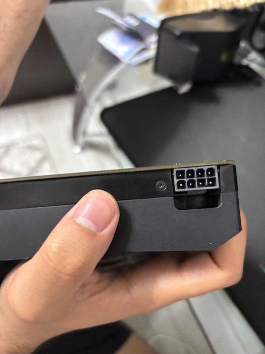 Продается видеокарта  PNY GTX 1080 на 8 Гб