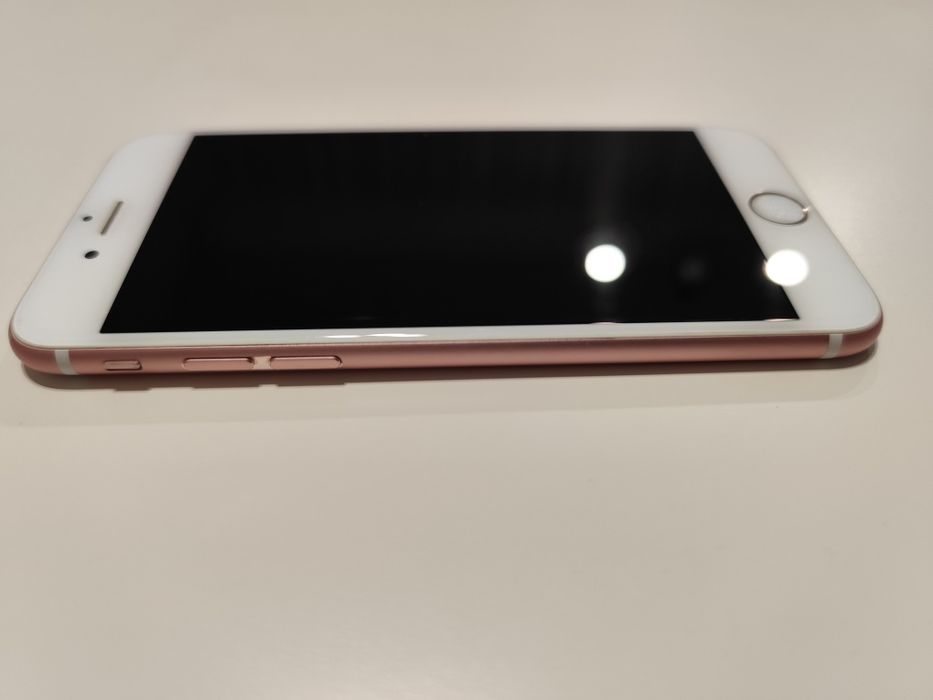 Мобилен телефон iPhone 6S