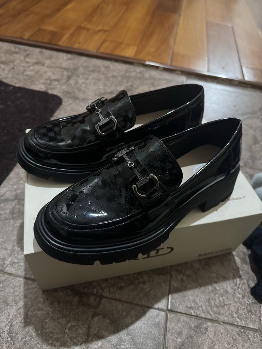 Обувь 37-38рр почти новые Кари