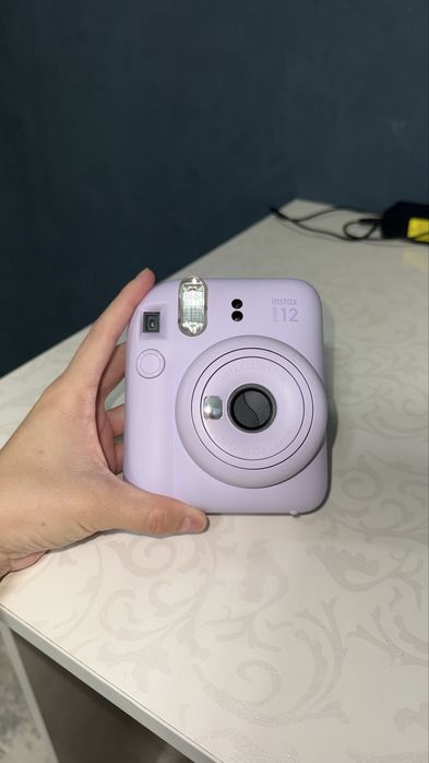 instax mini 12 прям как новая