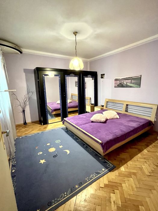 Продавам Двуетажна Къща