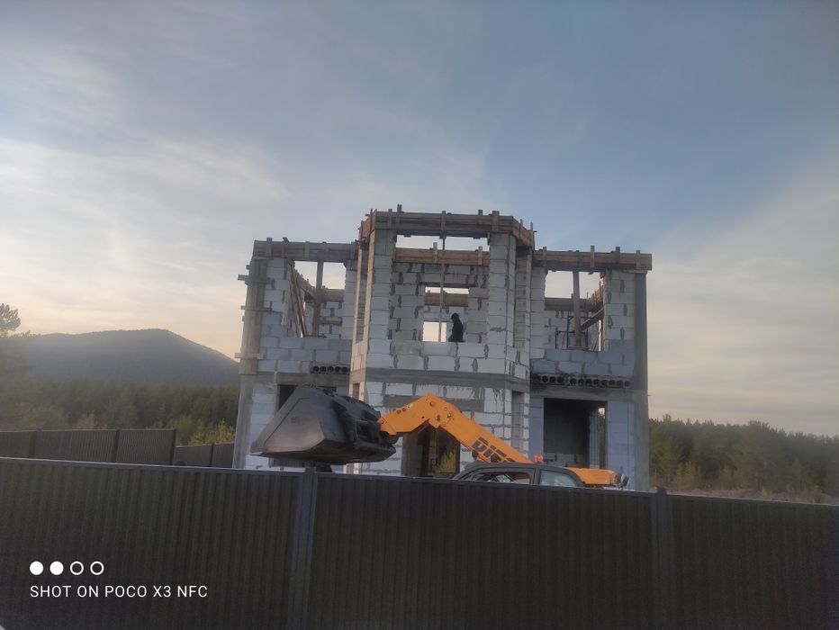 Продам дом не достроенный