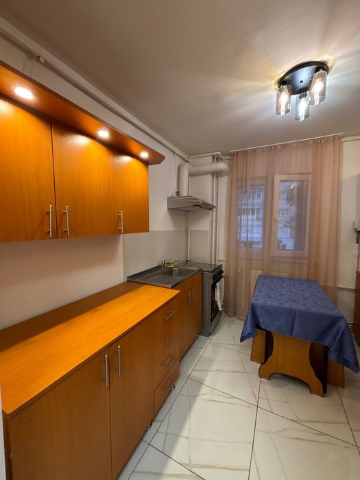 Apartament 3 camere cu centrala proprie, etaj 1-Spitalul Judetean- Contract inregiat la ANAF!