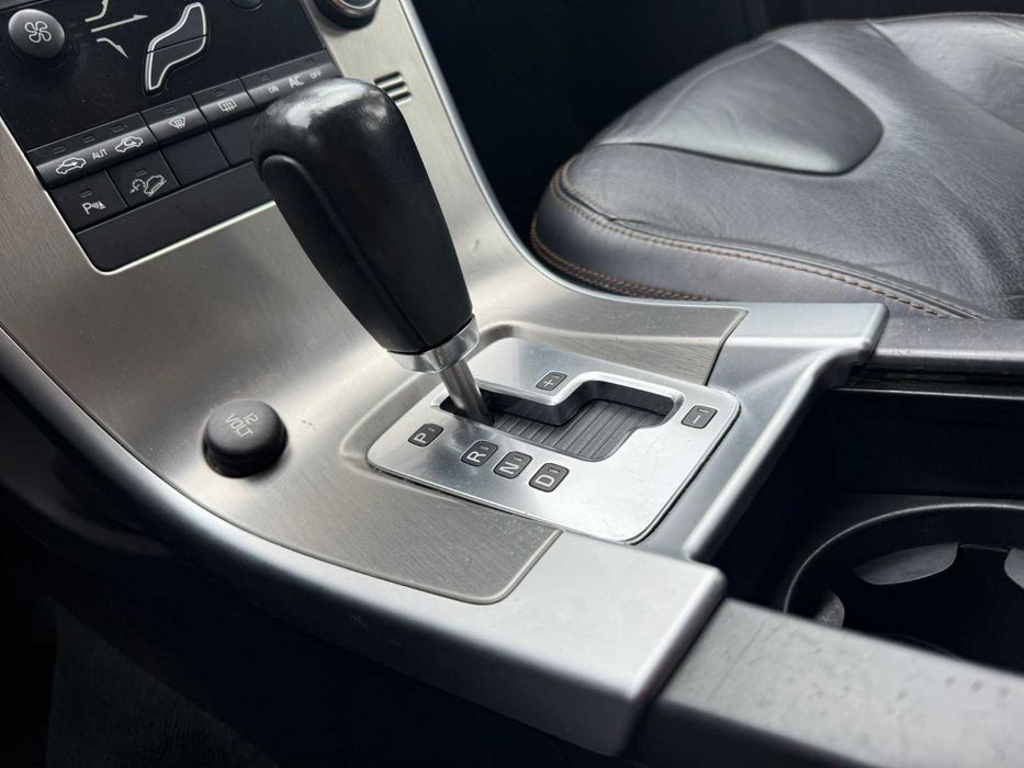 Volvo XC60  2.4 D5 AWD