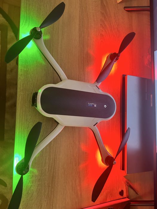 vand/schimb drona karma pro ( fara camera)