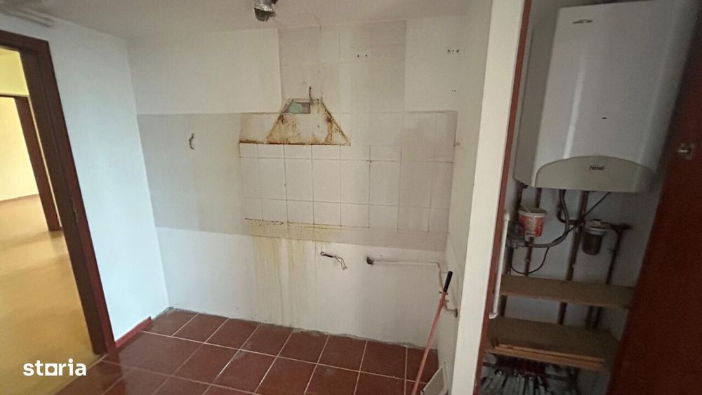Apartament 3 camere S4 str Savinesti
