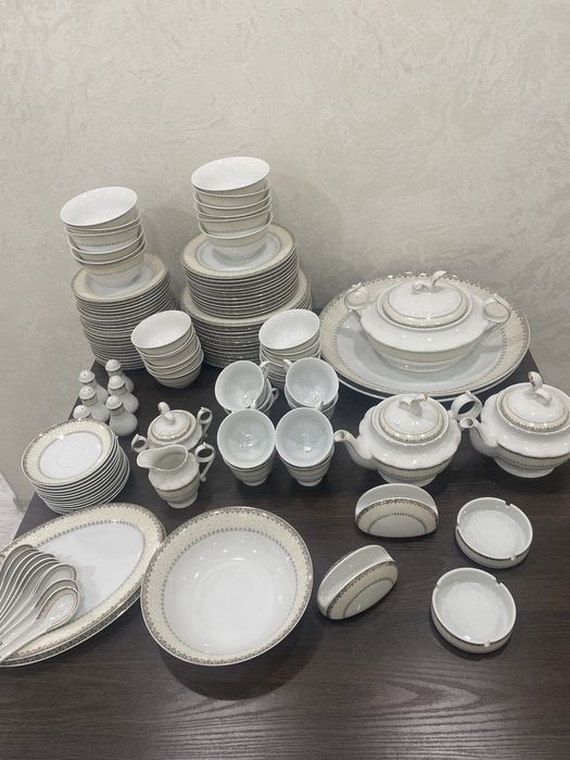 Продаю чайно-столовый сервиз