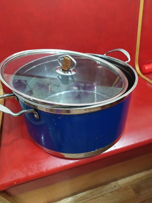 Продам кастрюлю новую