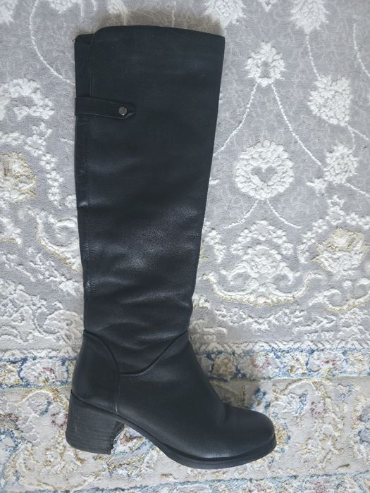 Кожанные ботфорты 5000 тенге