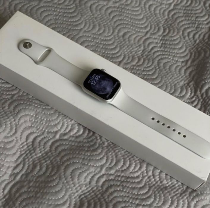 Продаю Apple watch 8 41mm