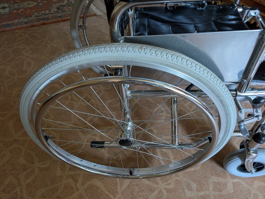 Scaun rulant pliabil persoane cu handicap