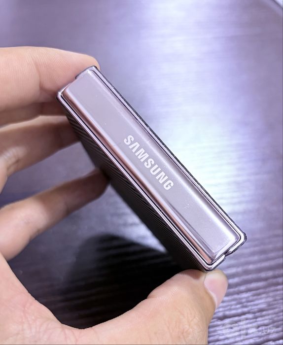 Samsung Galaxy Z Flip 5 (8/256 ГБ)
