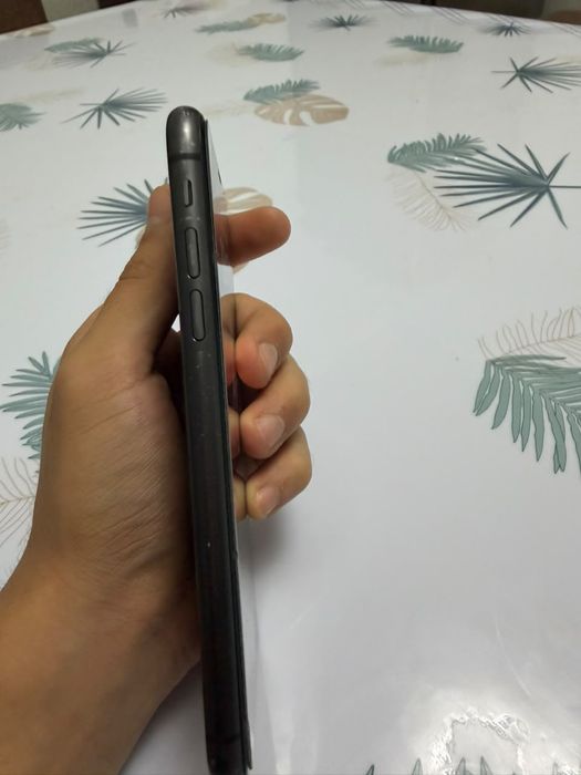 iPhone 11 продается