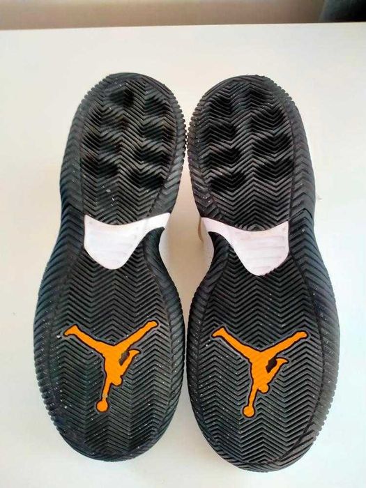 Кроссовки Jordan Stay Loyal 2