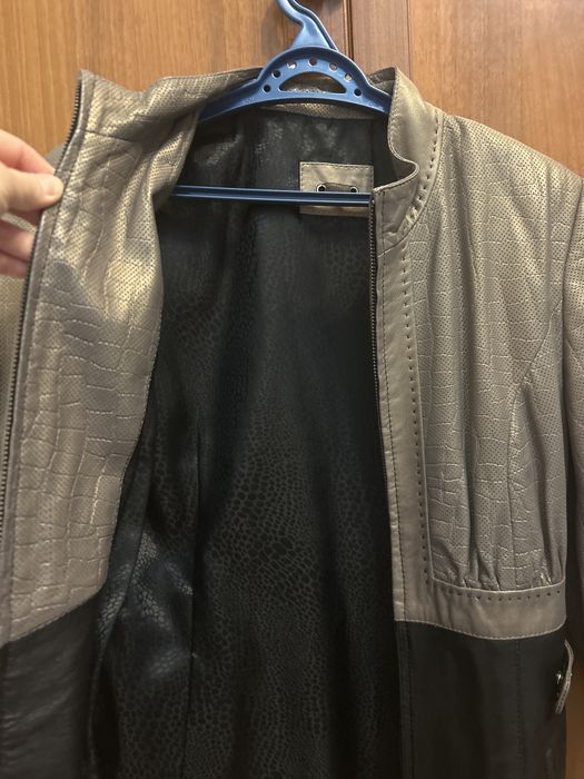 Продам кожаный тренч