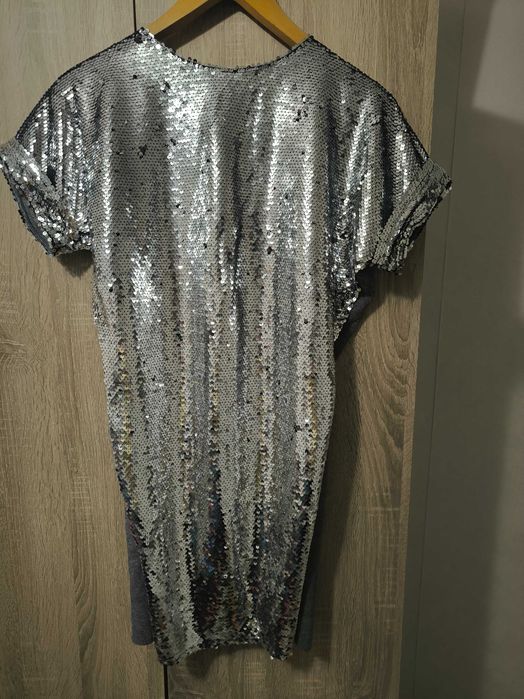 Продавам Рокля S/M