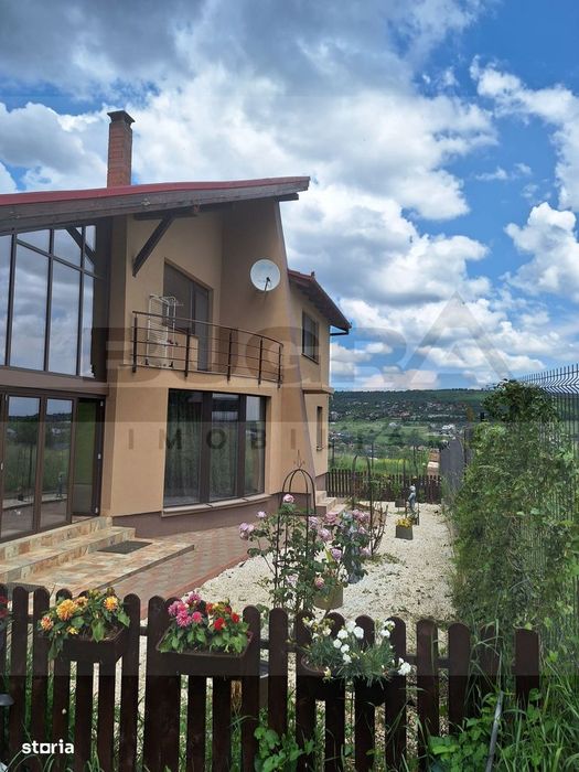 Vila noua - 2500 mp teren, finisata-mobilata, zona Odobesti