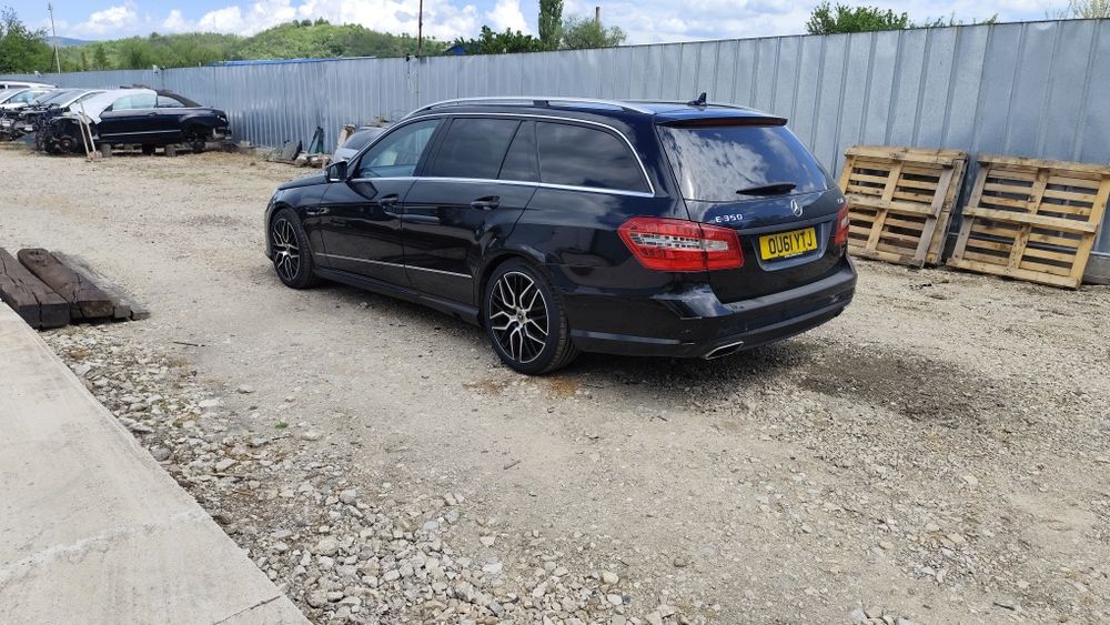 На части Мерцедес Е класа   265кс W212 комби 350CDI  2011г