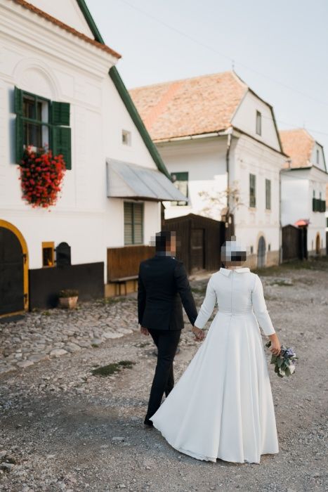 Vând rochie de mireasă