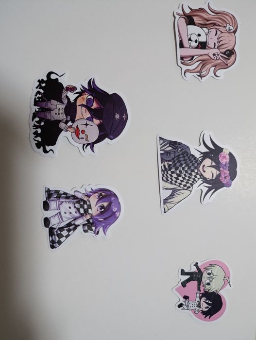 Аниме наклейки:Человек бензопила,Клинок рассекающий демонов 1шт1000сум