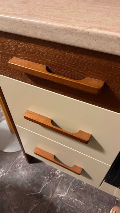 Кухненска композиция-мостра от магазин-разпродажба с -50%..225 см