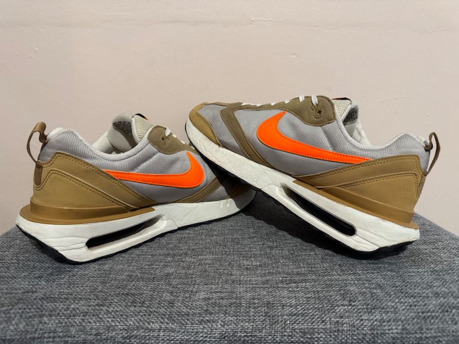 Nike Air Max Dawn Elemental Dorado Total Anaranjado.