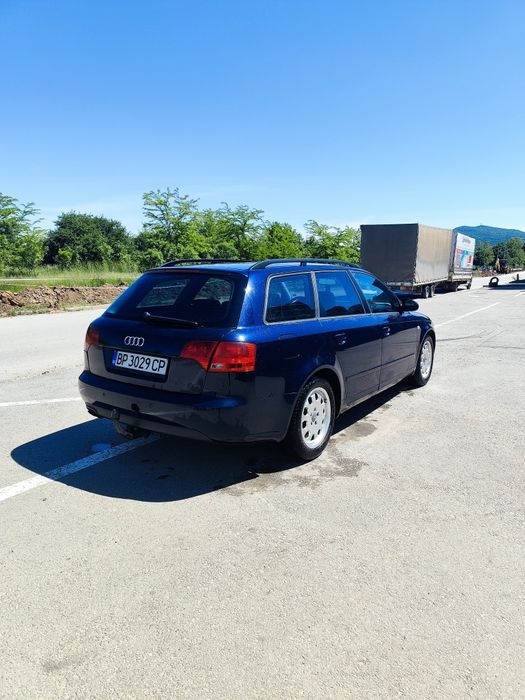 Продавам Ауди А4 Б7