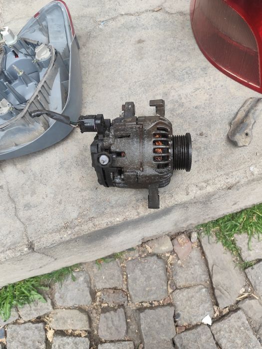 Динамо за toyota yaris дизел d4d 1 4 2005 нагоре