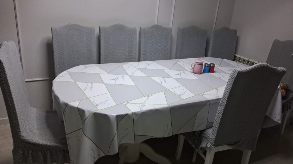 Стол со стульями