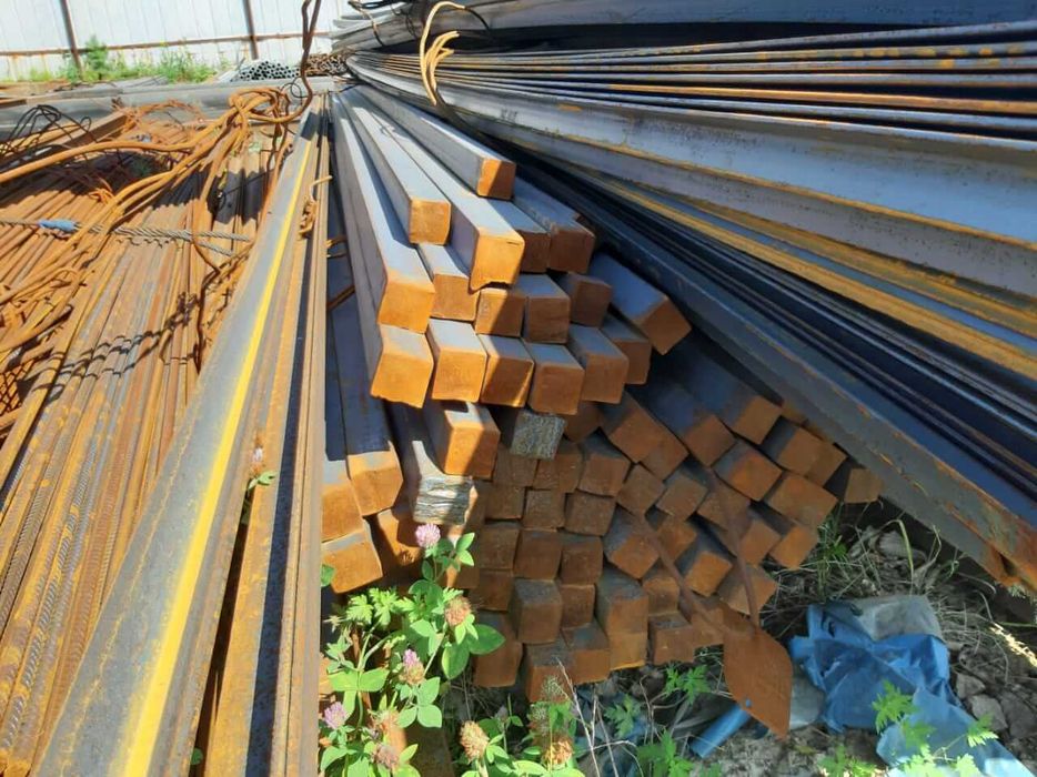 Круги стальные мерные и немерные (шестигранник, квадрат стальной)