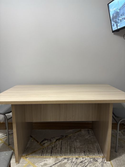 Стол 150×90 в хорошем состоянии