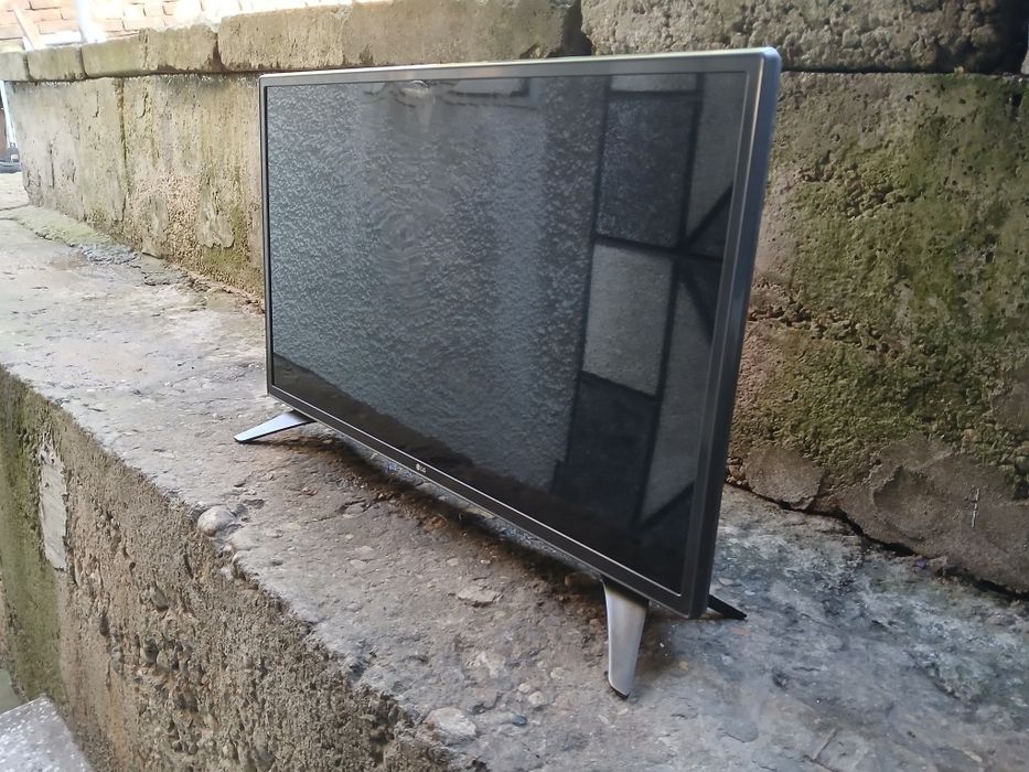 Телевизор LG 32 инча
