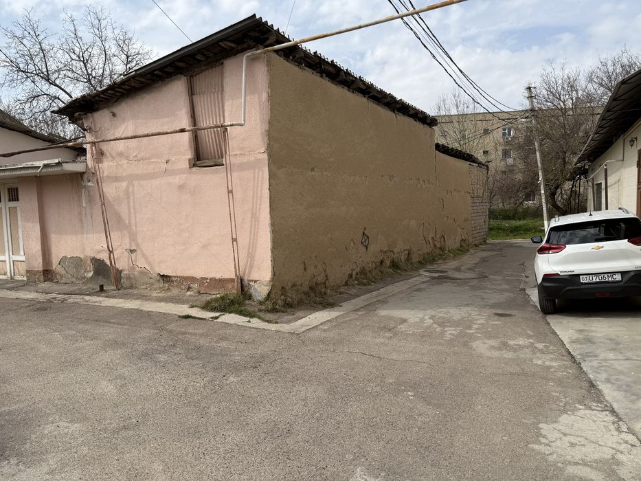 Новза метро Чилонзор райенда 10 сотих участка ховли Сотилади