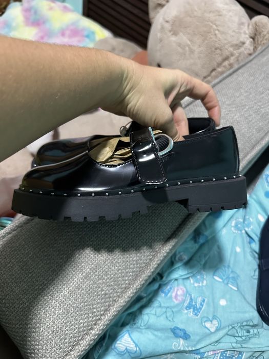 Туфли для девочки новые