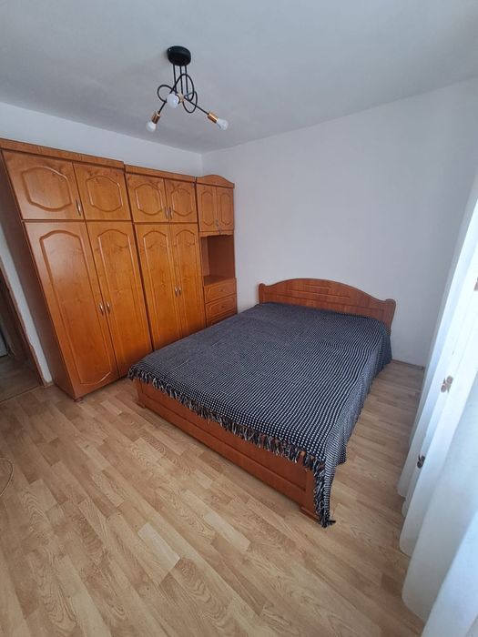 Inchiriez apartament cu 2 camere