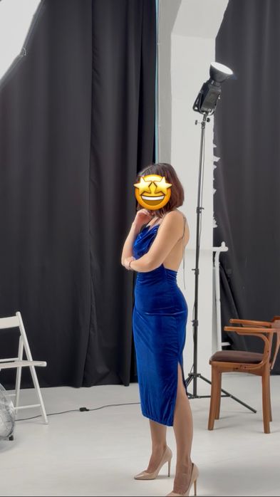 Шикарное платье синего цвета