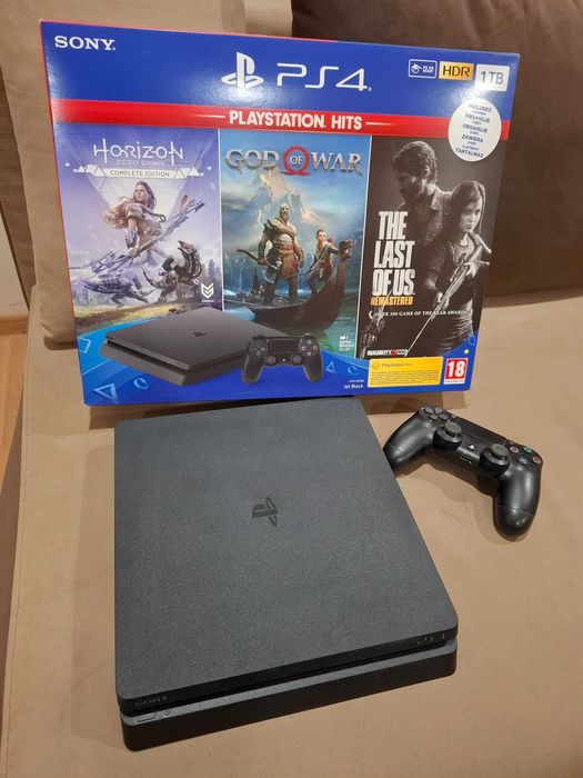 Playstation 4/ 1TB / 1 joystick / 17 игри