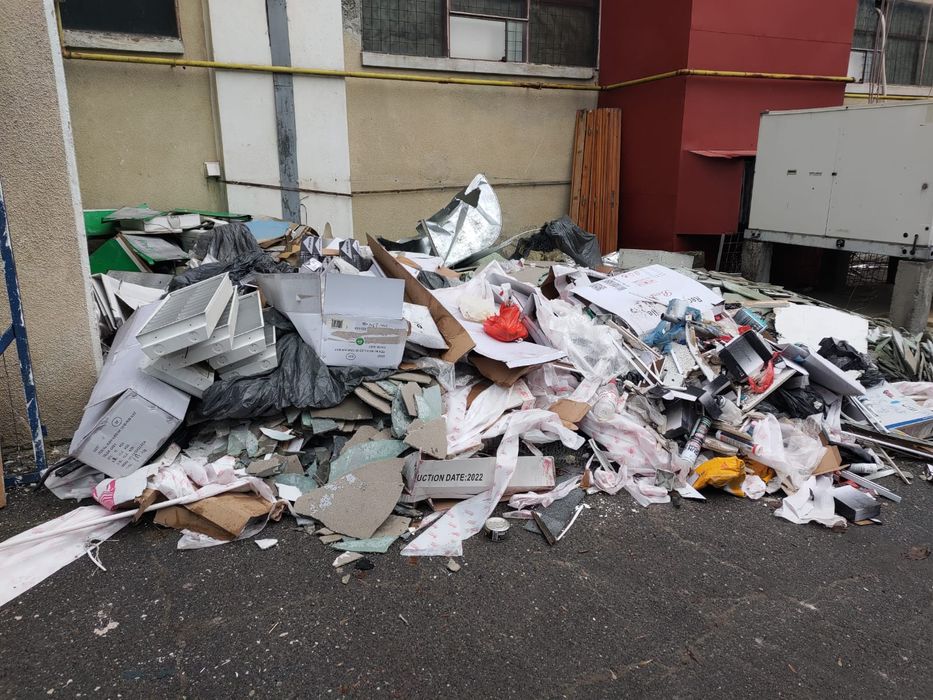 Transport moloz mobila