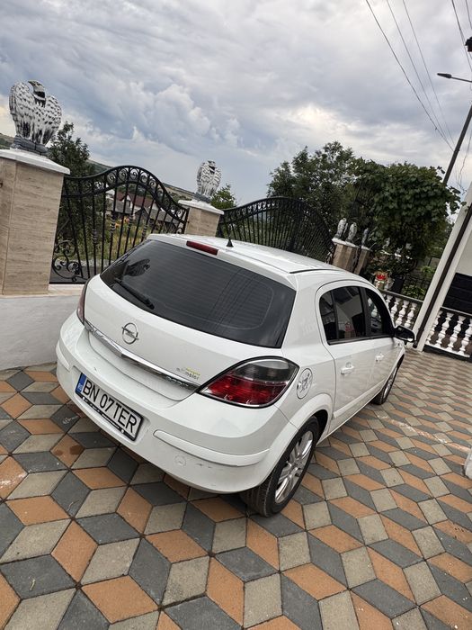 Se vinde Opel astra H
