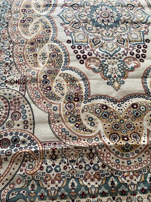 Продам ковер 2,5 на 3,5