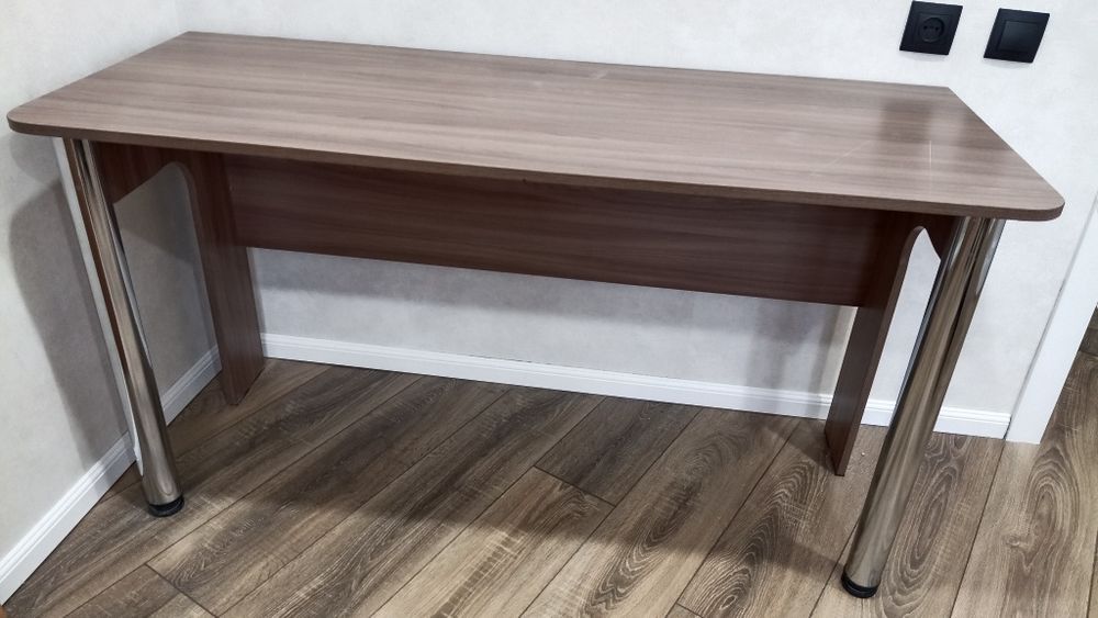 Продам детский столик