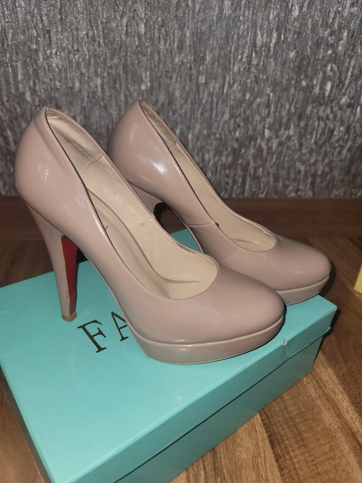 Туфли, босоножки