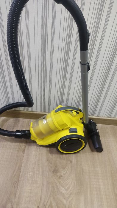 Продам пылесос KARCHER vc 3