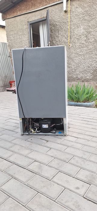 Холодильник рабочий