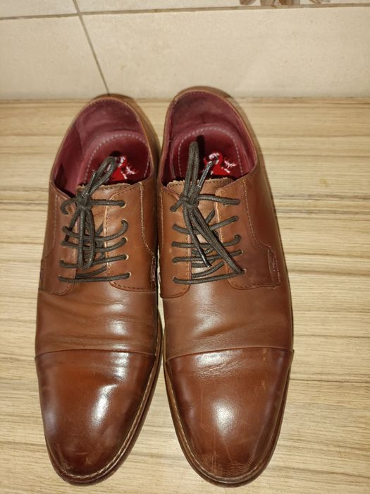 Vind pantofi barbatesti