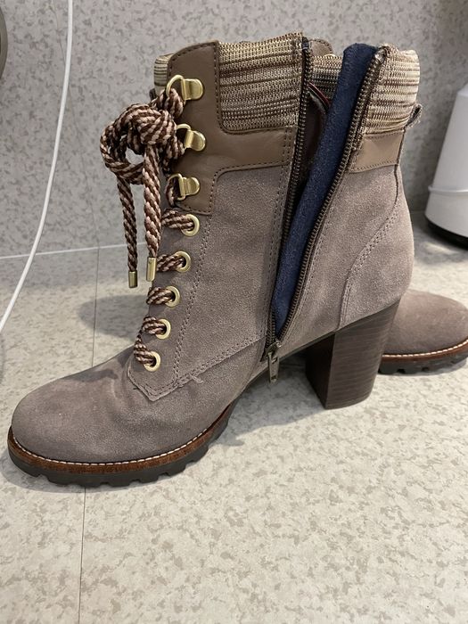 Сандали, чехли и обувки - номер 38, 39 , 40