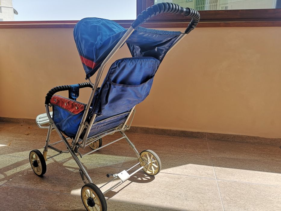 Продавам сгъваема детска количка.